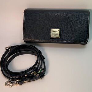 Dooney & Bourke Pebble Grain Daphne Crossbody Clutch Wallet in Black